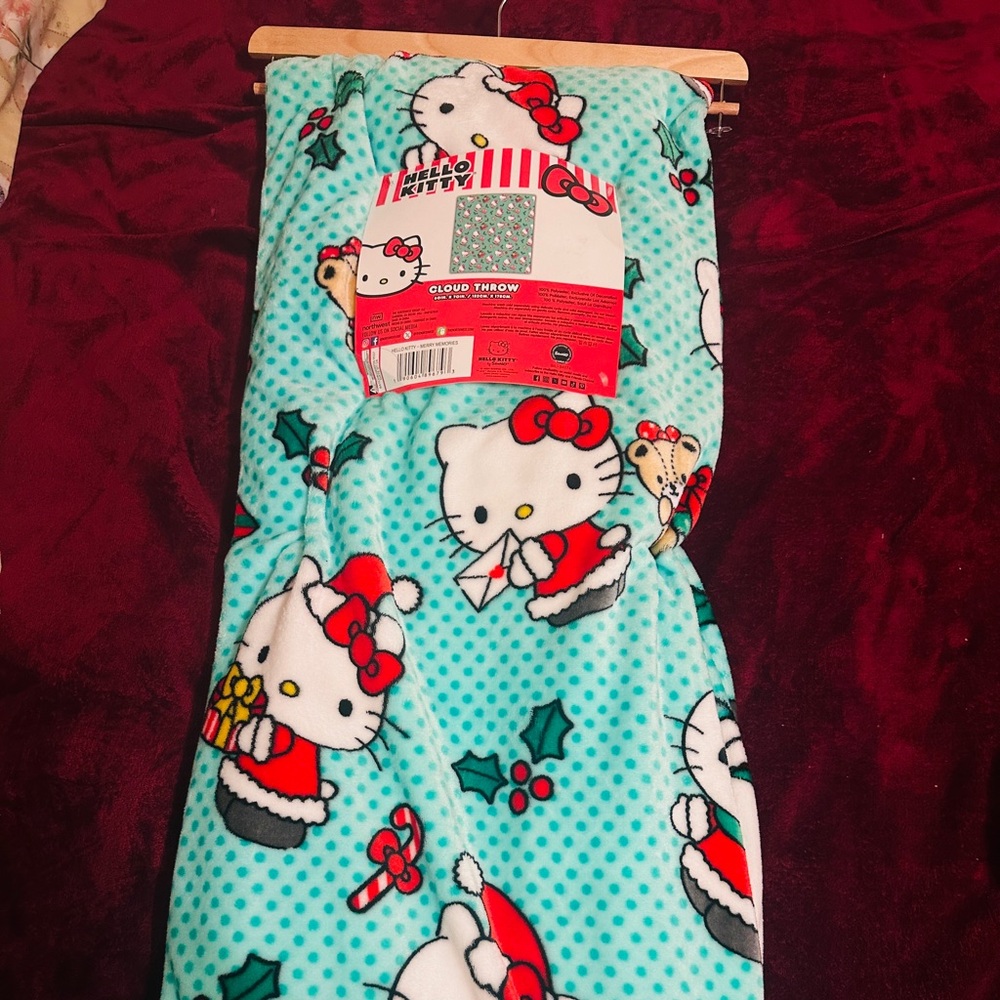 Hello Kitty Christmas Plush Throw 60x70 Viral Blanket Brand New